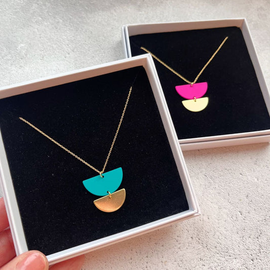 NEW! LOLA TULIP NECKLACE