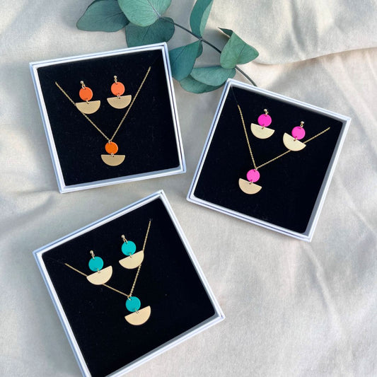 NEW! LOLA NECKLACE & EARRING SETS