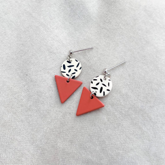 MINI MEMPHIS STUD EARRINGS - RUST