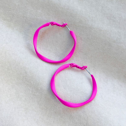 NEW! TWISTY HOOPS